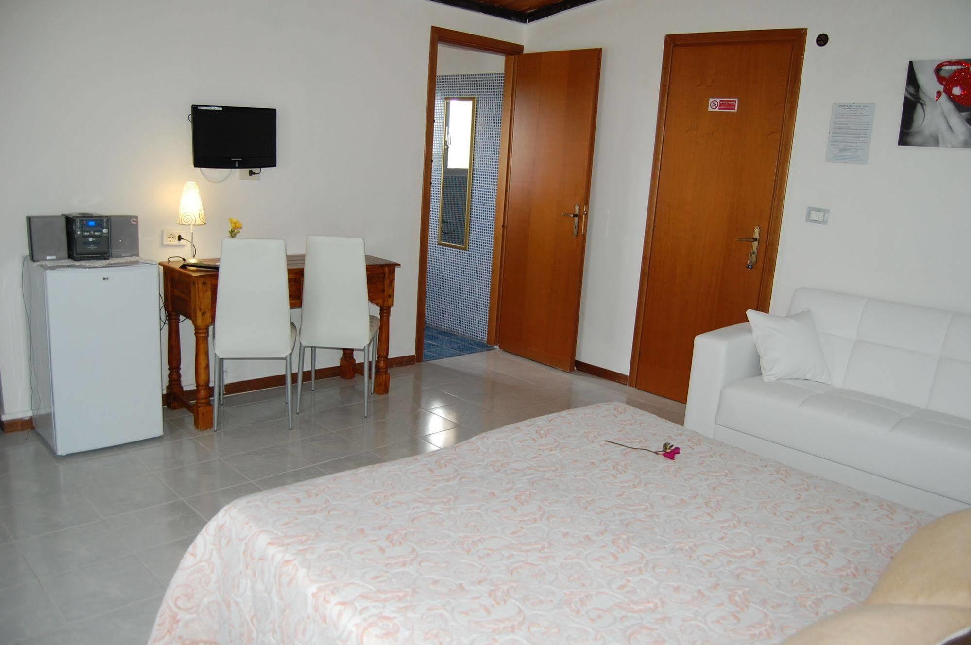Il Mirto E La Rosa Bed and Breakfast Arenella  Exteriör bild